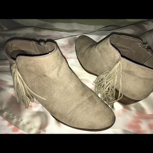 Circus by Sam Edelman Beige Tassel Ankle Boots